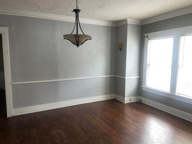 1033 FORREST AVE, Memphis, TN 38105