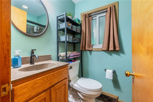 829 Lovetta Drive, Kettering, OH 45429