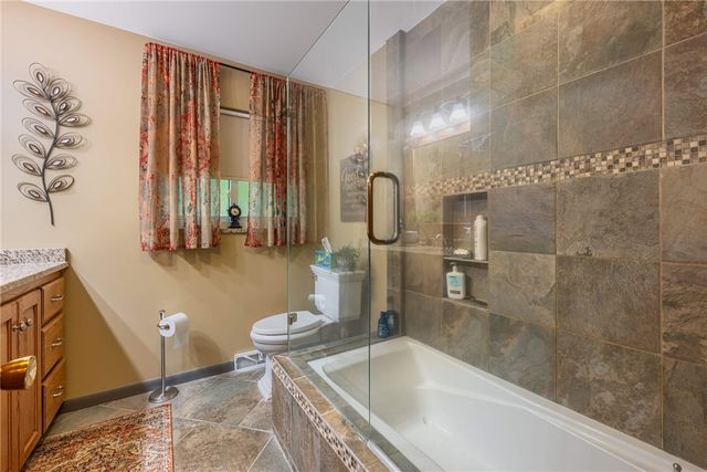 829 Lovetta Drive, Kettering, OH 45429