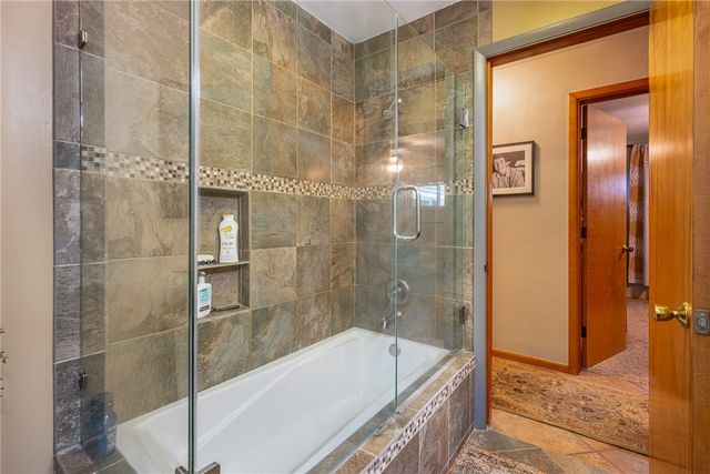 829 Lovetta Drive, Kettering, OH 45429