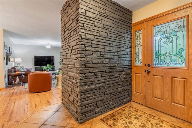 829 Lovetta Drive, Kettering, OH 45429