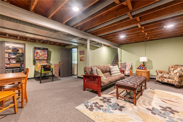 829 Lovetta Drive, Kettering, OH 45429