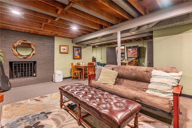 829 Lovetta Drive, Kettering, OH 45429