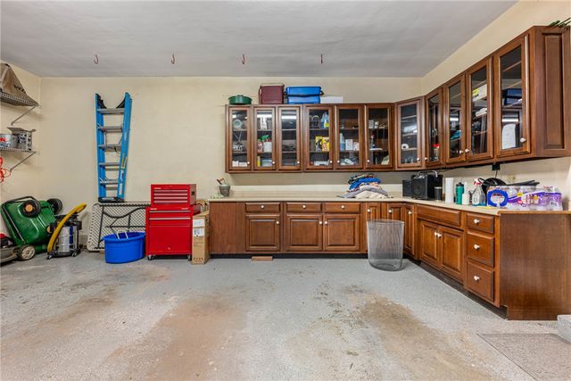 829 Lovetta Drive, Kettering, OH 45429