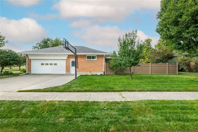 829 Lovetta Drive, Kettering, OH 45429