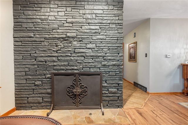 829 Lovetta Drive, Kettering, OH 45429
