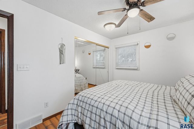 6217 W 46th St Street, Sioux Falls, SD 57106