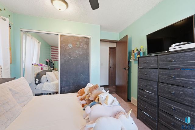 6217 W 46th St Street, Sioux Falls, SD 57106