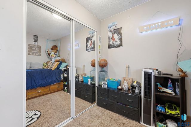 6217 W 46th St Street, Sioux Falls, SD 57106