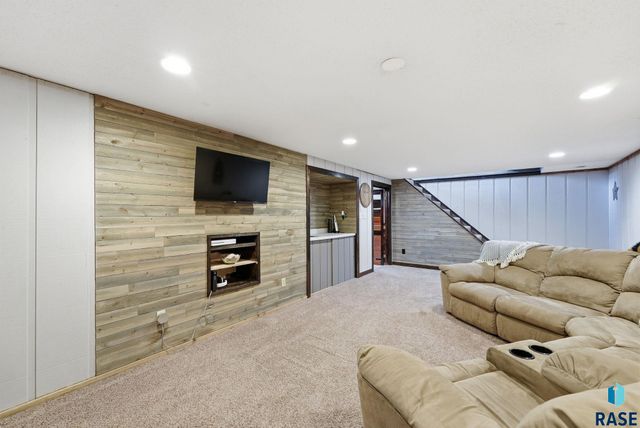 6217 W 46th St Street, Sioux Falls, SD 57106