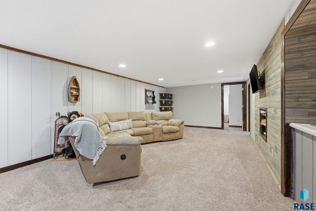 6217 W 46th St Street, Sioux Falls, SD 57106