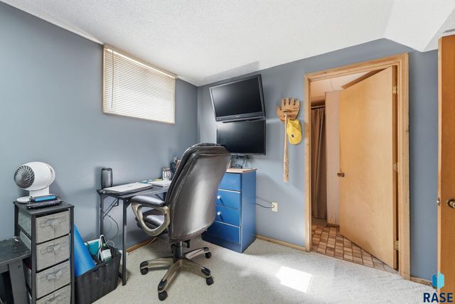 6217 W 46th St Street, Sioux Falls, SD 57106