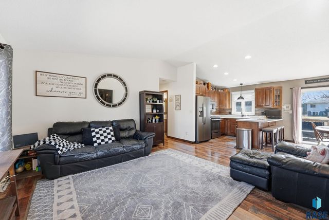 6217 W 46th St Street, Sioux Falls, SD 57106