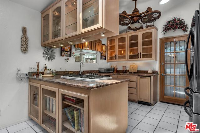 16416 Parthenia Street, Los Angeles, CA 91343