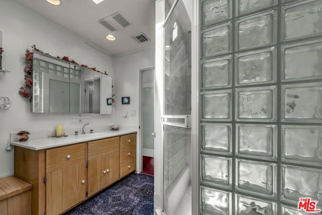 16416 Parthenia Street, Los Angeles, CA 91343