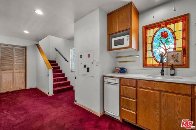 16416 Parthenia Street, Los Angeles, CA 91343