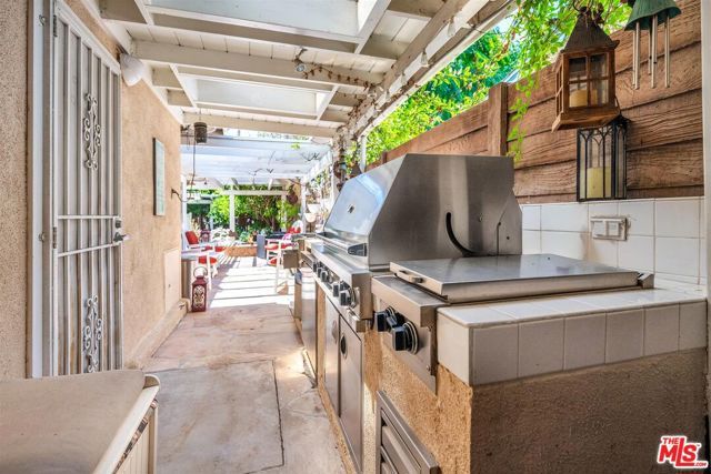 16416 Parthenia Street, Los Angeles, CA 91343