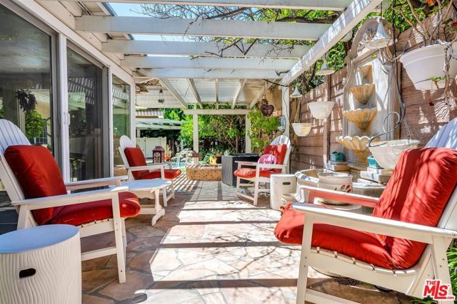 16416 Parthenia Street, Los Angeles, CA 91343