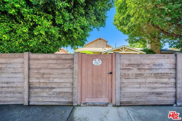 16416 Parthenia Street, Los Angeles, CA 91343