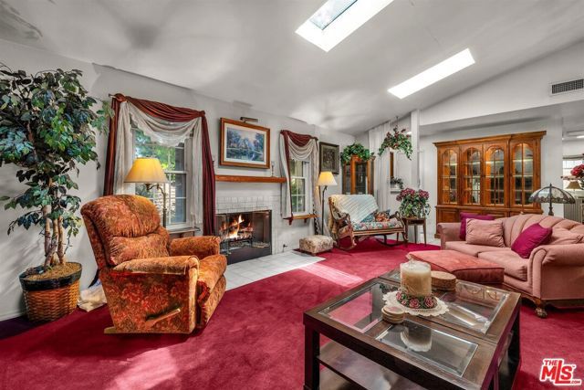16416 Parthenia Street, Los Angeles, CA 91343