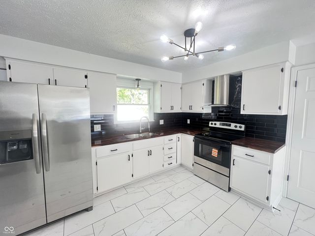 330 N Harbison Avenue, Indianapolis, IN 46219