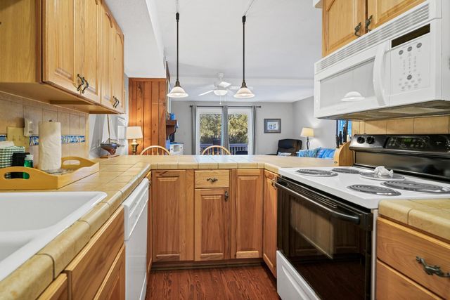 258 Driftwood Lane, Edisto Island, SC 29438