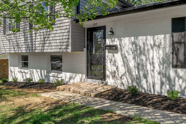 310 Esperanza Drive, Frankfort, KY 40601