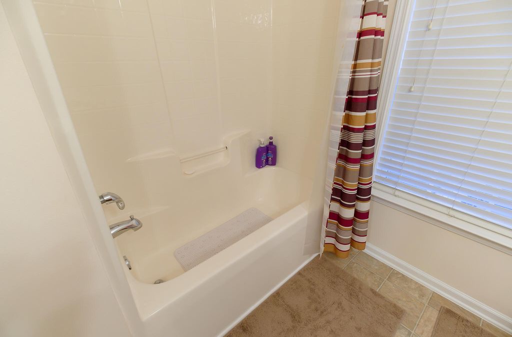 Image 32 of property listing at 274 Sweet Alyssum Drive, Ladson, SC 29456