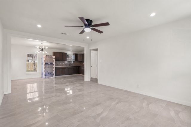 5109 Roxie Street, Haltom City, TX 76117