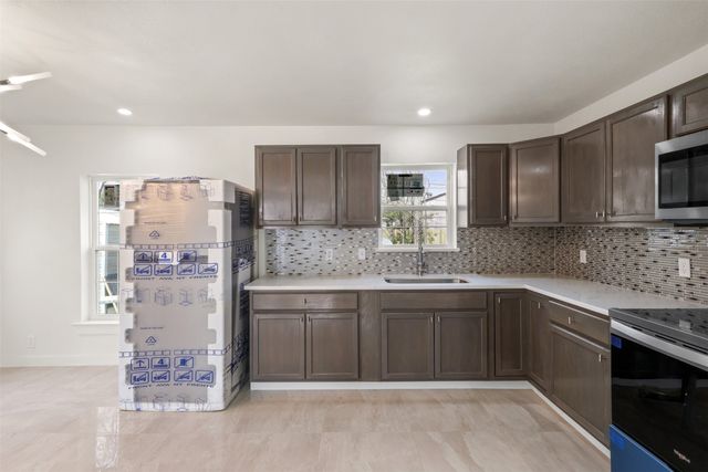 5109 Roxie Street, Haltom City, TX 76117
