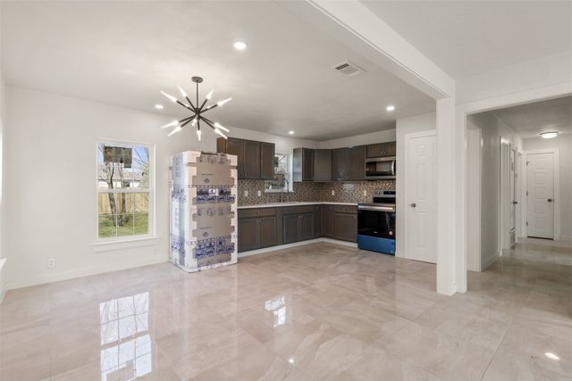 5109 Roxie Street, Haltom City, TX 76117