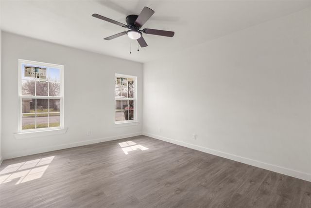 5109 Roxie Street, Haltom City, TX 76117