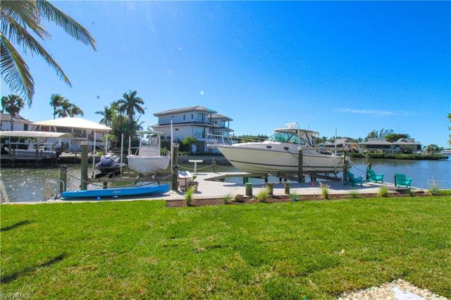 4879 Esplanade ST, Bonita Springs, FL 34134