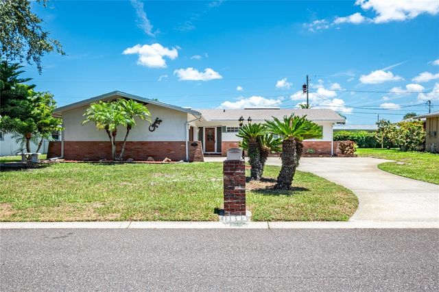 13883 JAMAICA DRIVE, Seminole, FL 33776