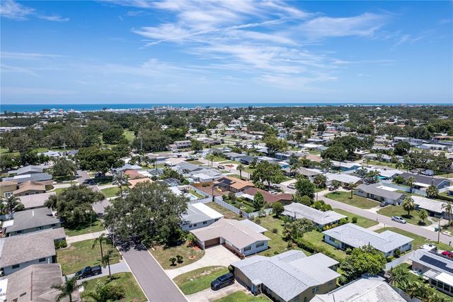 13883 JAMAICA DRIVE, Seminole, FL 33776