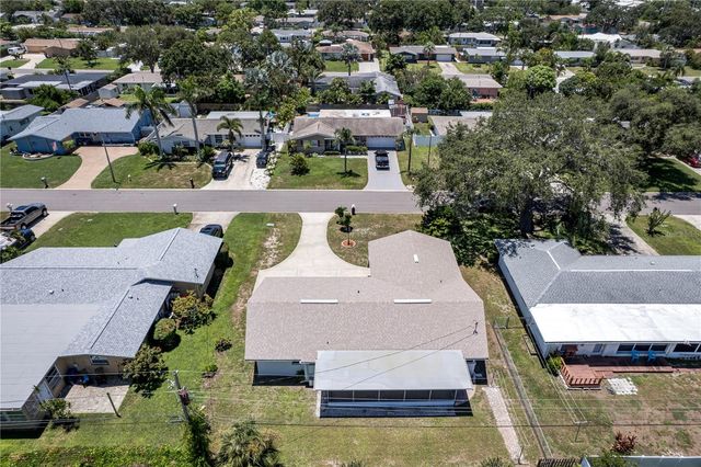 13883 JAMAICA DRIVE, Seminole, FL 33776