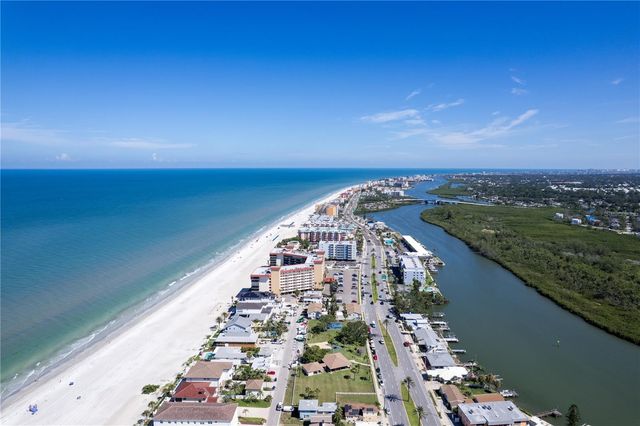 13883 JAMAICA DRIVE, Seminole, FL 33776