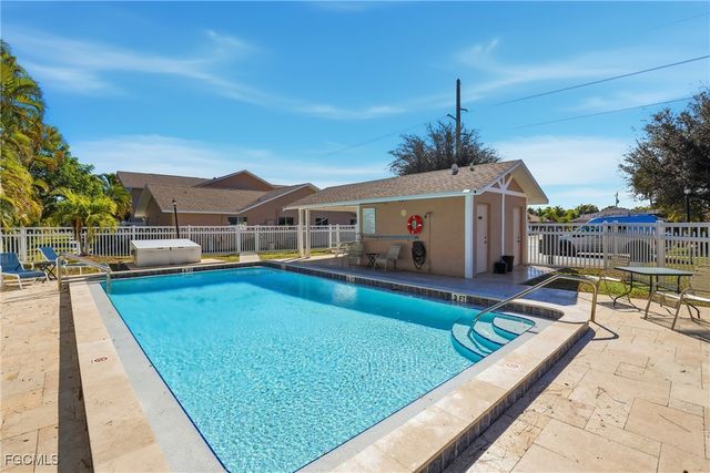 1103 SE 8th TER Unit D, Cape Coral, FL 33990