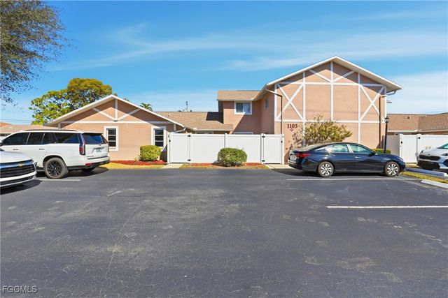 1103 SE 8th TER Unit D, Cape Coral, FL 33990