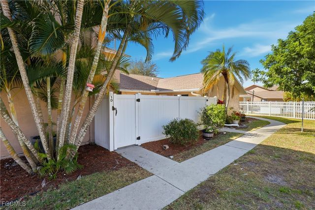 1103 SE 8th TER Unit D, Cape Coral, FL 33990