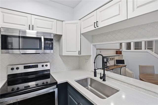 1103 SE 8th TER Unit D, Cape Coral, FL 33990