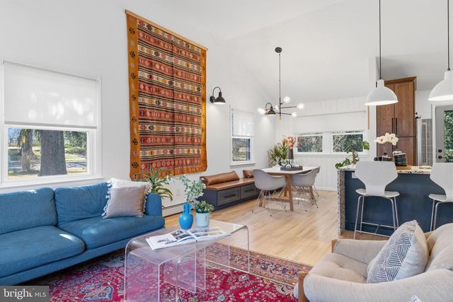 323 E GOWEN AVE, Philadelphia, PA 19119