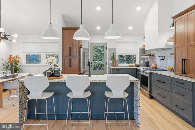 323 E GOWEN AVE, Philadelphia, PA 19119