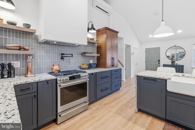 323 E GOWEN AVE, Philadelphia, PA 19119