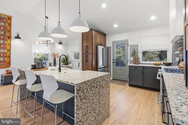 323 E GOWEN AVE, Philadelphia, PA 19119