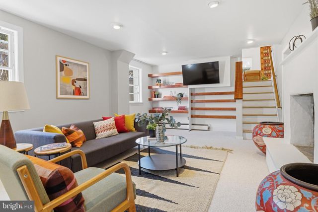 323 E GOWEN AVE, Philadelphia, PA 19119