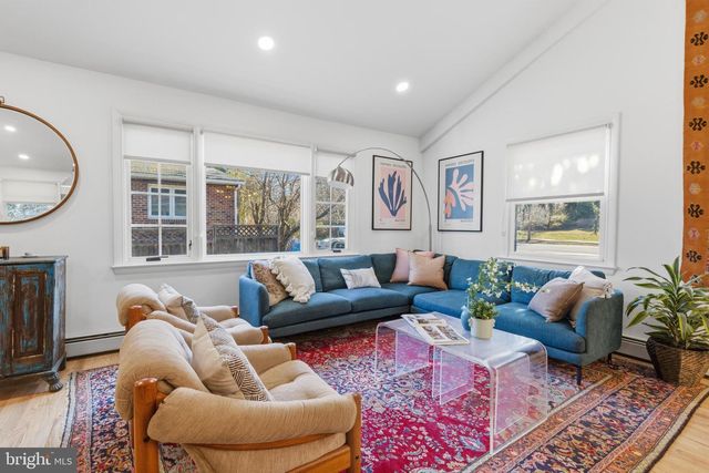 323 E GOWEN AVE, Philadelphia, PA 19119