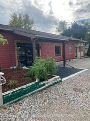 3203 N East Street, Lansing, MI 48906