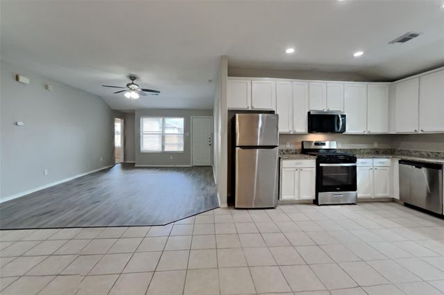 804 Lovebug Lane, Conroe, TX 77301