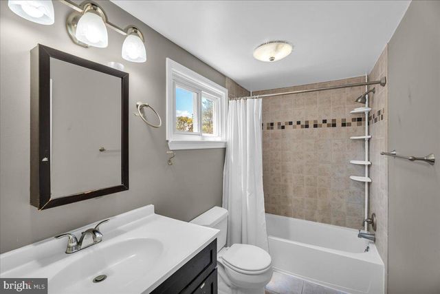 1105 HUDSON AVE, Voorhees, NJ 08043